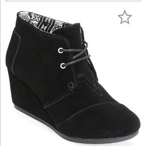 TOMS Black Suede Desert Wedge Boots/Booties